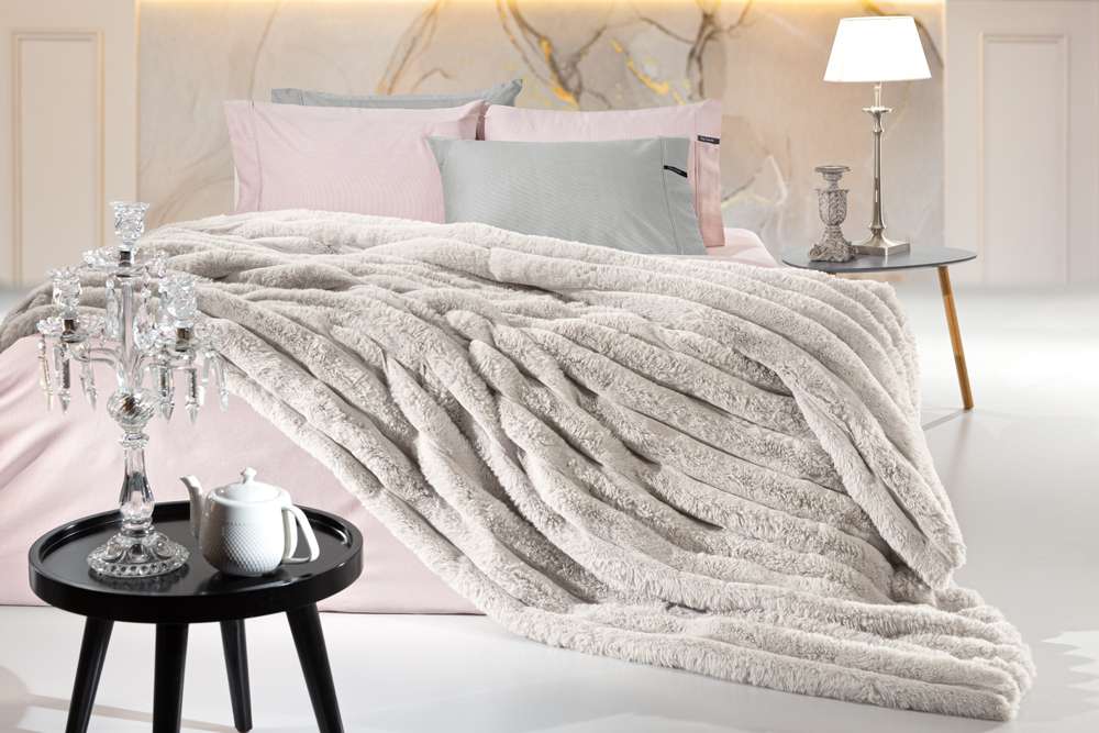 Blanket St.Moritz Ivory 240X260