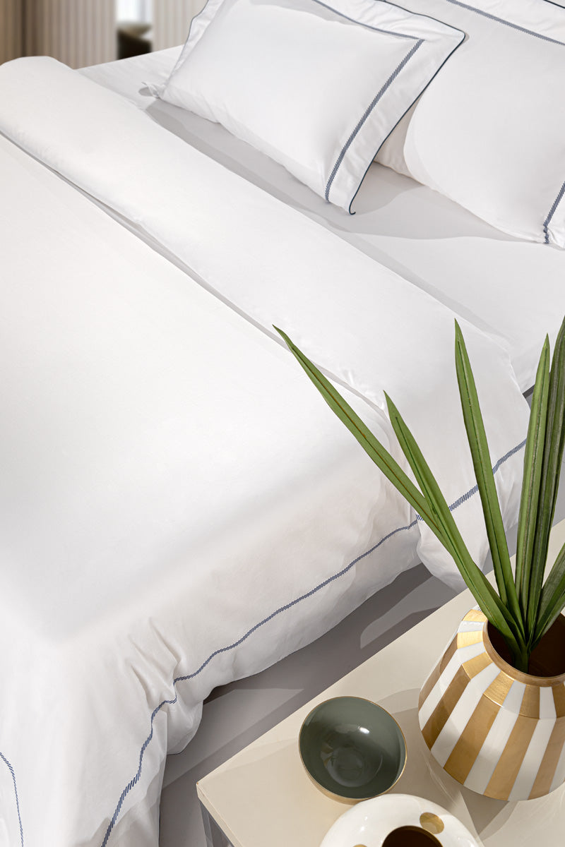 Quilt Cover Elite White/Marine 240X250