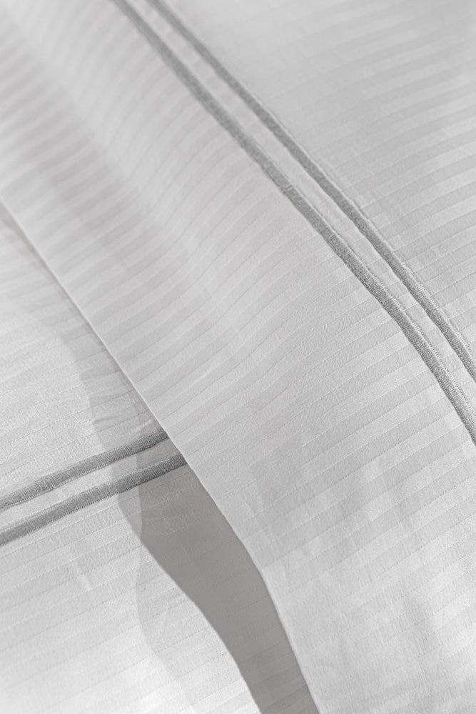 Quilt Cover Nice White L.Silver 225x245