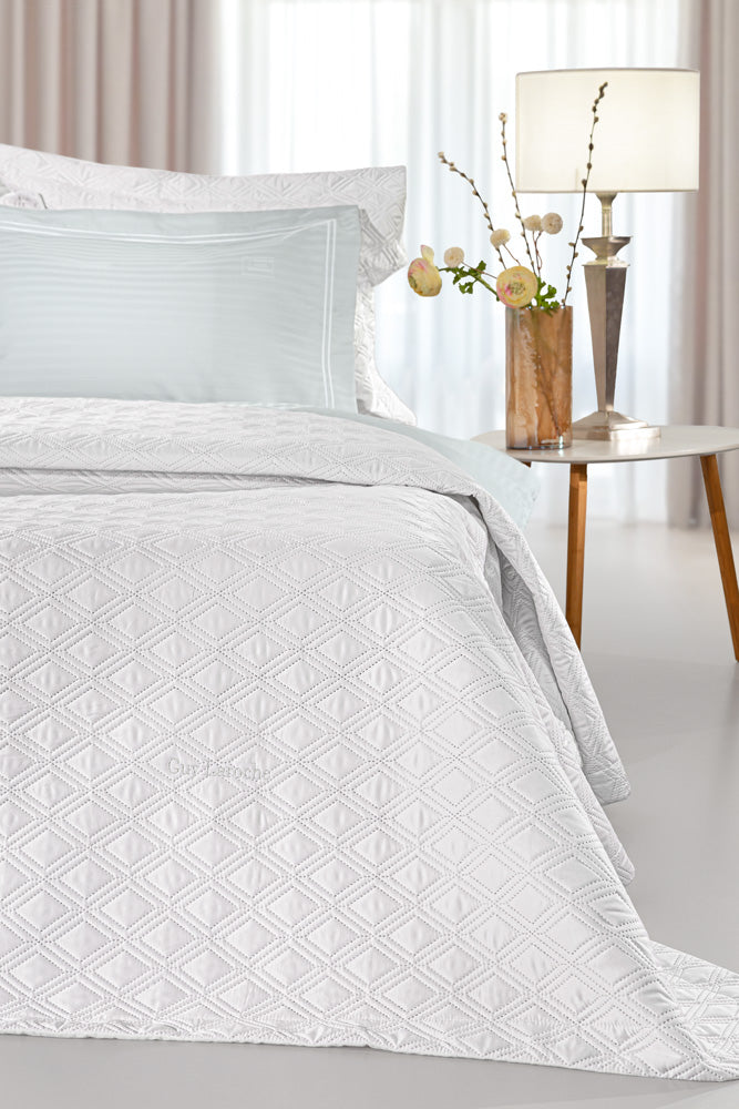 Bedspread Honour White 240X250