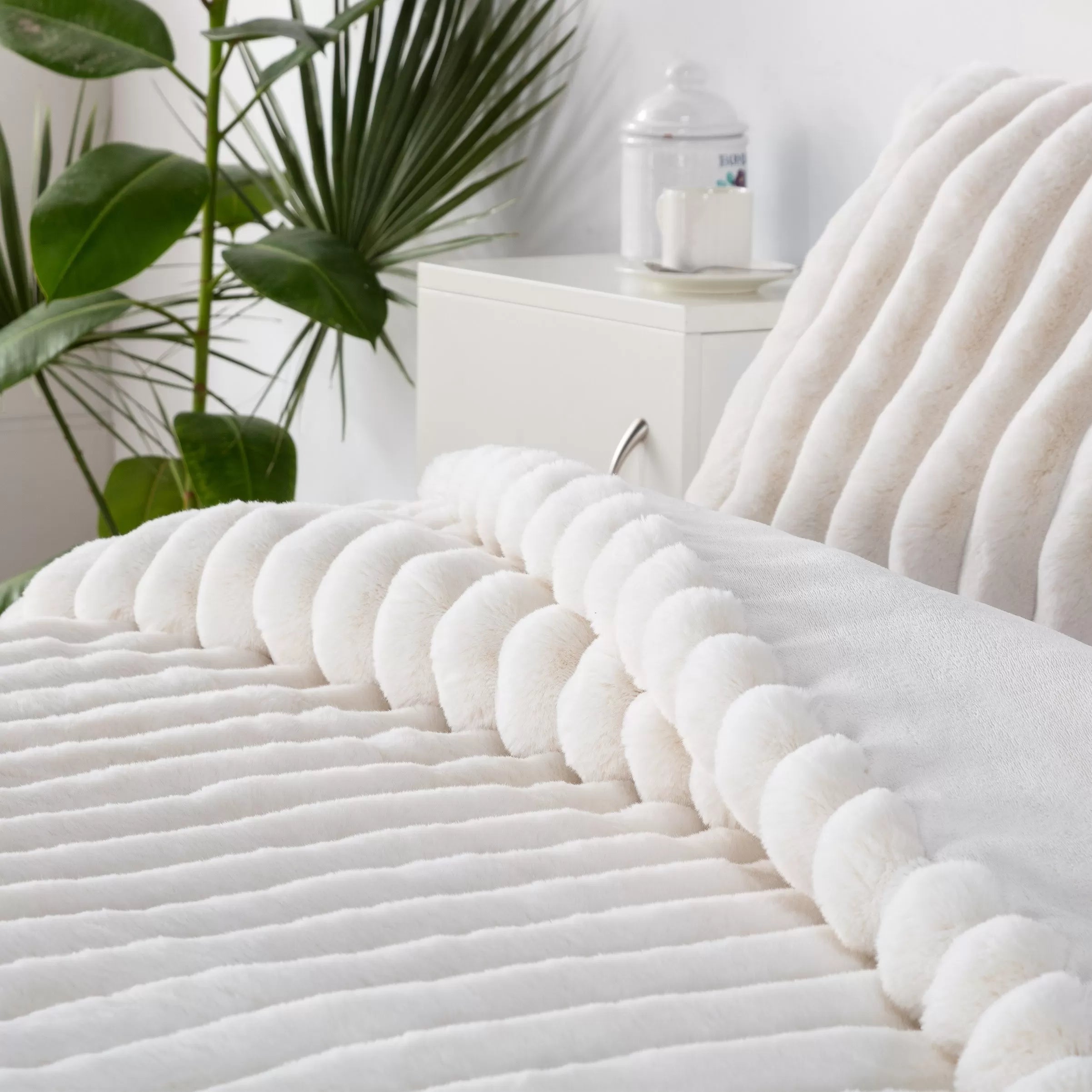 White Dune Comforter Lotus